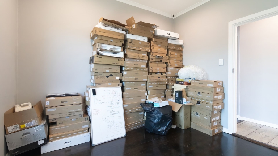 To Let commercial Property for Rent in Newton Park Eastern Cape